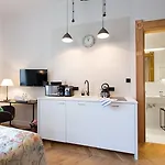 Lägenhetshotell Antique Plac Szczepanski Kraków