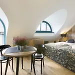 Lägenhetshotell Antique Plac Szczepanski