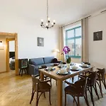 Antique Plac Szczepanski Lägenhetshotell 4*