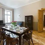 Antique Plac Szczepanski Aparthotel Krakau
