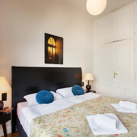 Apart-hotel Antique Plac Szczepanski 4*