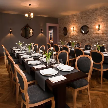 Aparthotel Antique Plac Szczepanski