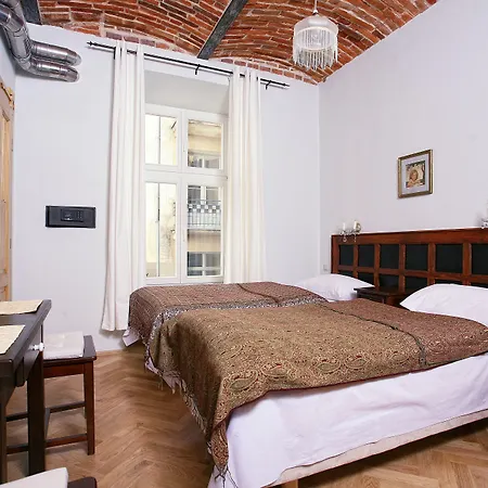 Antique Plac Szczepanski Aparthotel 4*