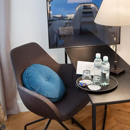 Apart-hotel Antique Plac Szczepanski 4*