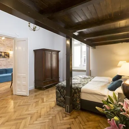 Antique Plac Szczepanski Aparthotel 4*