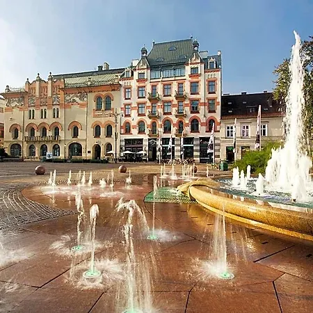 Aparthotel Antique Plac Szczepanski 4*
