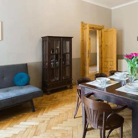 Hotel apartamentowy Antique Plac Szczepański Kraków