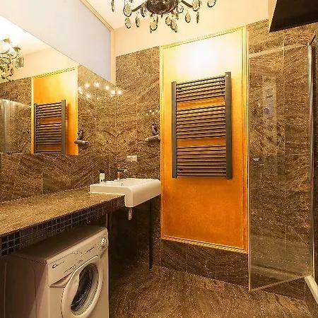 Hotel apartamentowy Antique Plac Szczepański