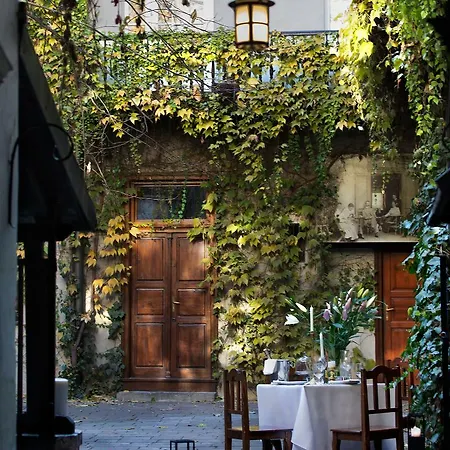 Antique Plac Szczepanski Apartahotel 4*