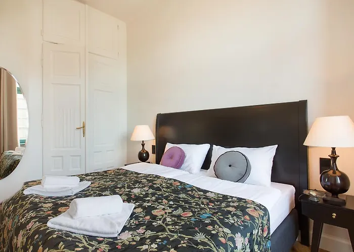 Apartahotel Antique Plac Szczepanski 4*