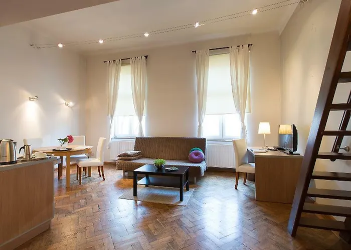 Apartahotel Antique Plac Szczepanski 4*