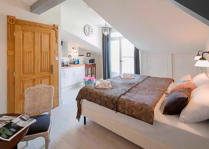 Aparthotel Antique Plac Szczepanski